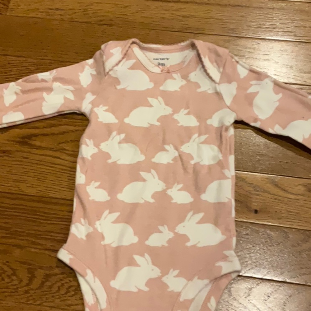 NEW Carter’s baby bunny onesie